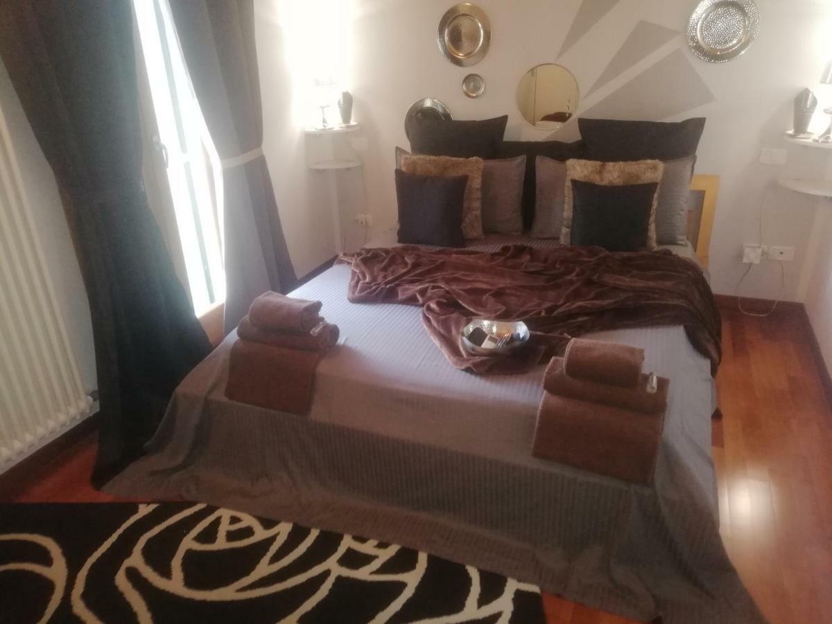 Готель Garda House Сандра Екстер'єр фото