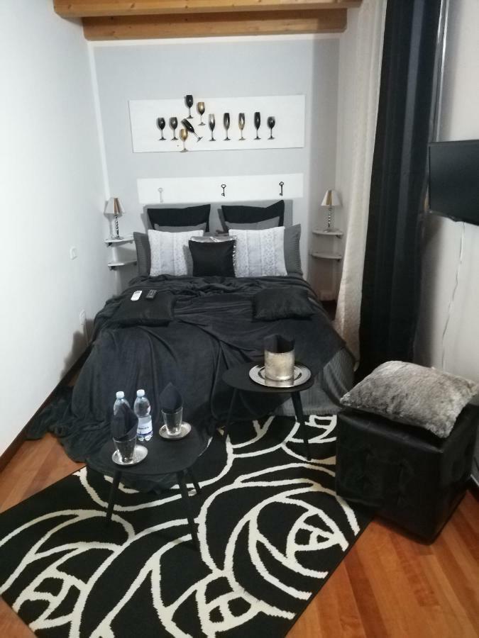 Готель Garda House Сандра Екстер'єр фото