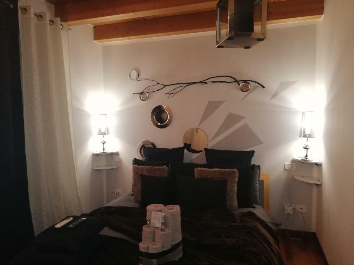 Готель Garda House Сандра Екстер'єр фото